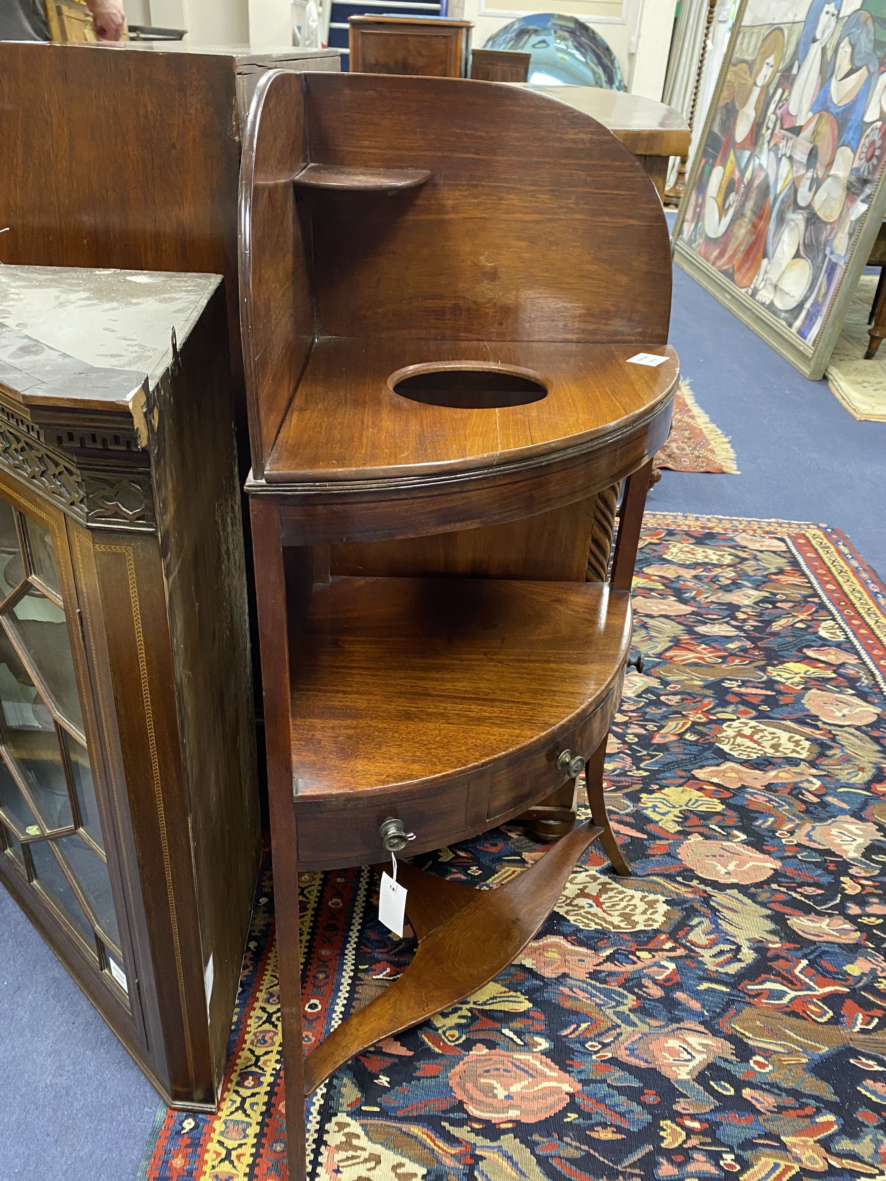 A Regency mahogany three tier washstand, width 58cm, depth 37cm, height 106cm